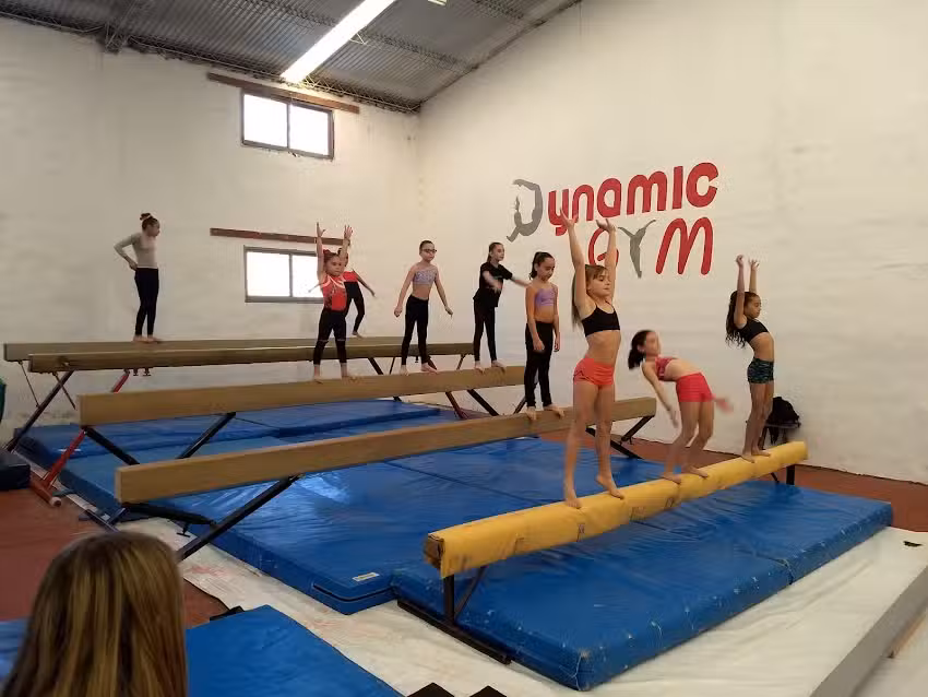 Academia Dynamic Gym