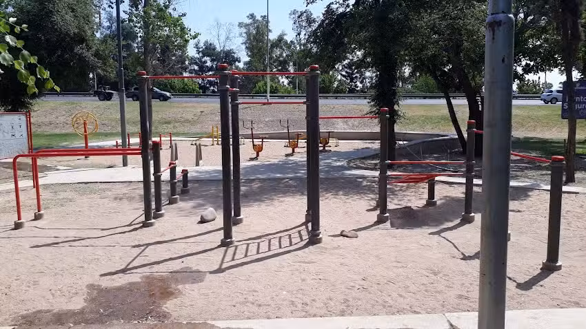 Circuito de calistenia y centro de ejercicio