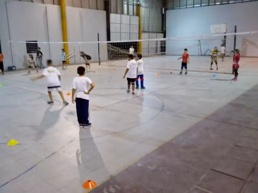 CLUB FERROCARRIL DEL ESTE