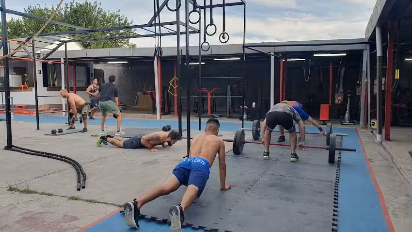 COMPLEJO DEPORTIVO ALTO VOLTAJE