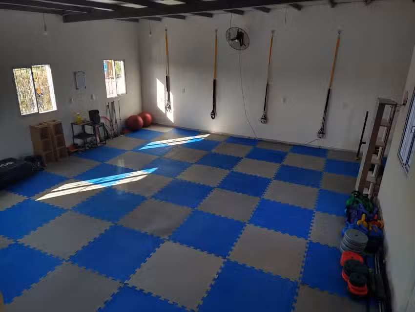 EN MOVIMIENTO GIMNASIO