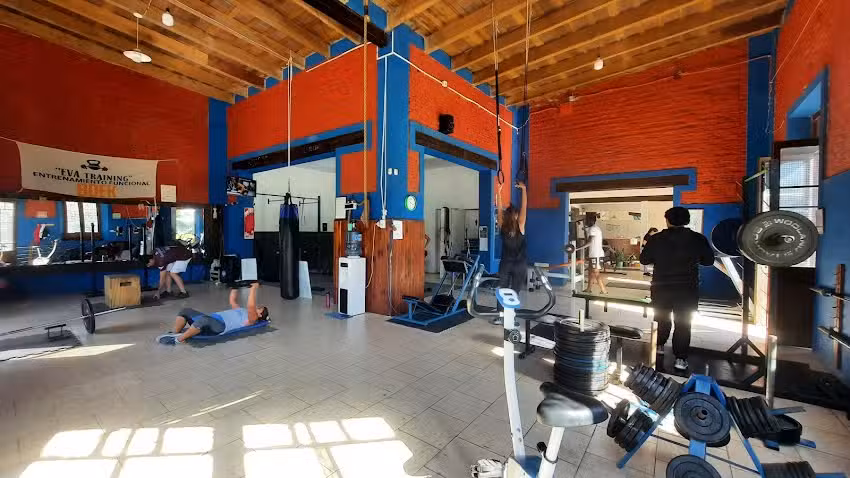 Eva training & Nomade Gimnasio