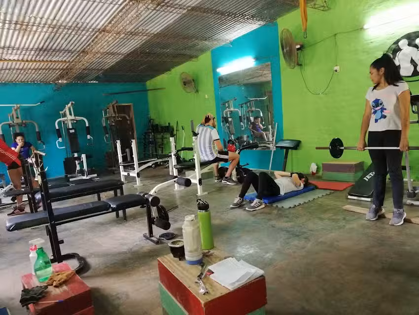 Gimnasio Impacto. De Naty y Ricky