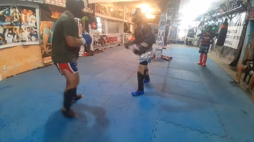 GIMNASIO &ldquo;LA HIENA COMPETICI&Oacute;N&rdquo; BOXEO Y KICKBOXING