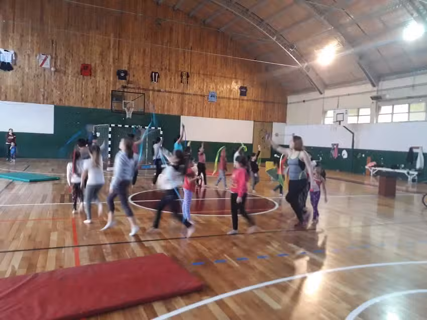 Gimnasio primeros pobladores S.U.M.