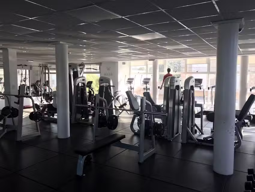 Gym SEC 27 Centro Integral De Rehabilitaci&oacute;n