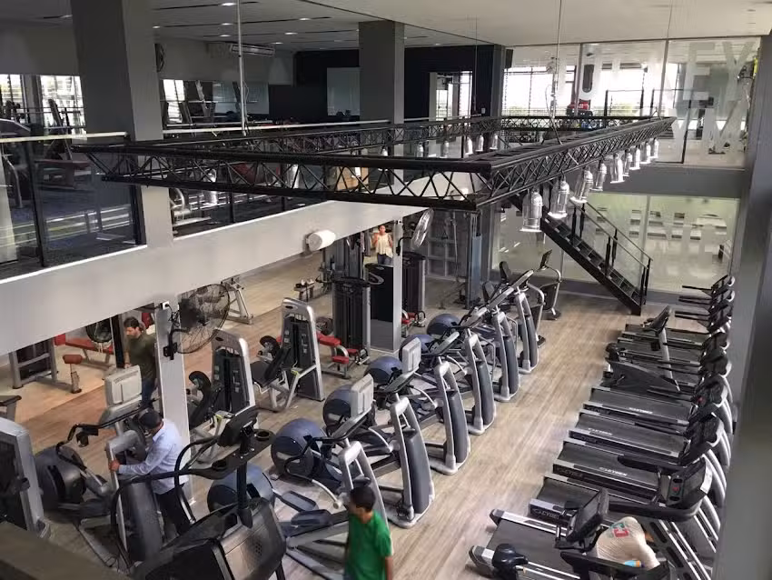 Jockey Gym Av. Perón