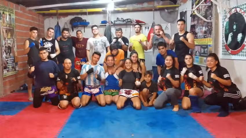 Jorge Al&iacute; canejo gym