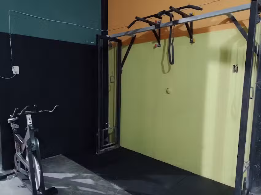 LEONIDAS GYM FIAMBAL&Aacute;