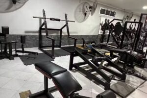 LIFE GYM