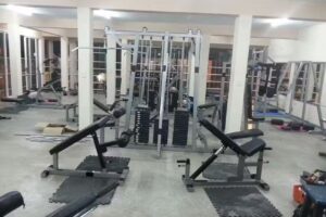 Master Fit Gimnasio 1er piso Bunker funcional cross 2do piso