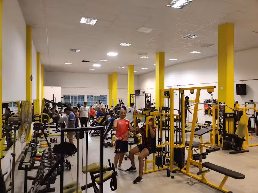 MEGA &ndash; Complejo Deportivo &ndash; Gimnasio &ndash; F&uacute;tbol 5