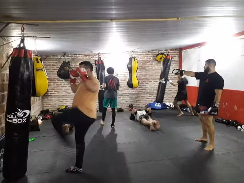 PITBULL MUAY THAI K1 KICKBOXING TEAM FSA