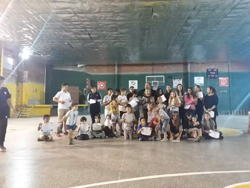 Polideportivo Club C&iacute;rculo Democr&aacute;tico