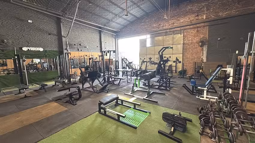 PYRROS -Centro de entretenimiento