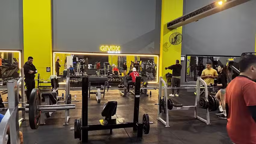 QIVOX &ndash; sᴍᴀʀᴛ ɢʏᴍ [Col&oacute;n]