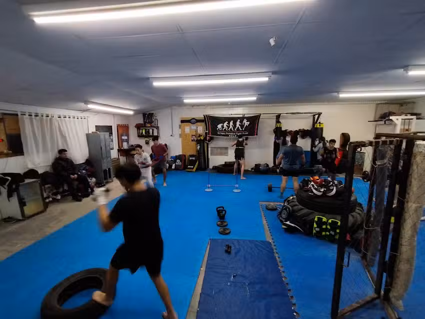 Sangre primitiva fight team