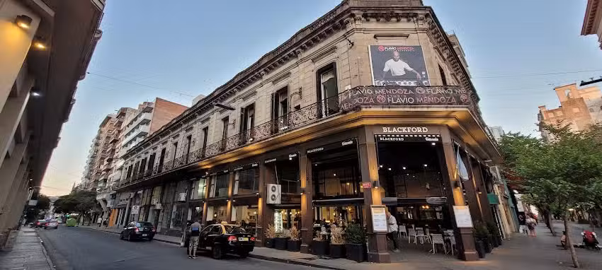 Studio GYM Rosario by Flavio Mendoza