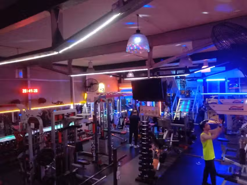 Universal Gym